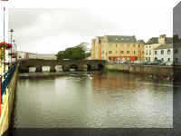 Derry2.jpg (466427 bytes)