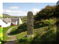 StandingStoneDonegal.jpg (289160 bytes)